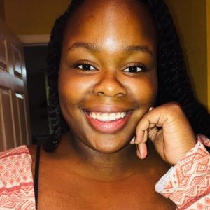 Meet your Posher, Aurelia